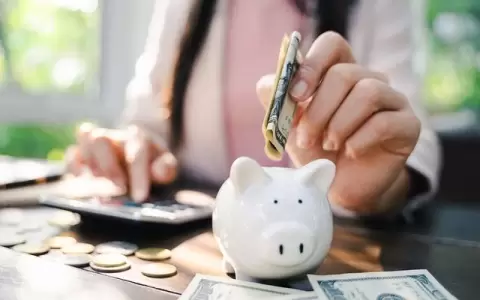 Mujeres son m�s responsables con el dinero