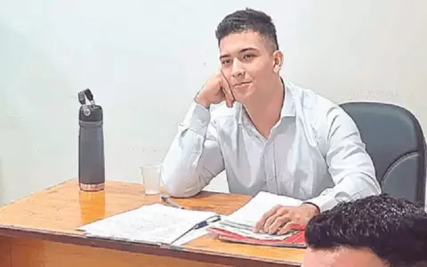 Latorre cre� "unidad legislativa" para que "nepobabie" haga oficina en Presidente Franco
