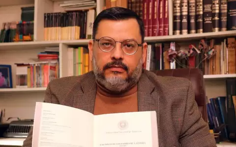 Historiador Herib Caballero Campos.