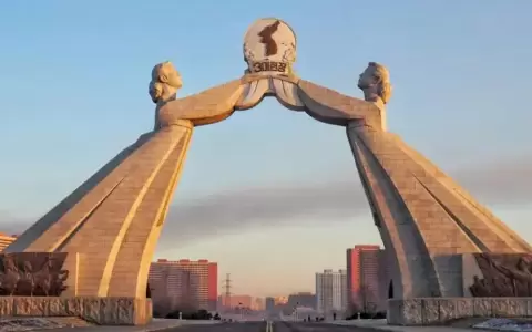 Kim Jong Un promete desmantelar el arco de unificaci�n y declara a Corea del Sur su "enemigo principal"