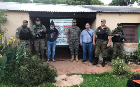 Durante allanamiento capturan a un hombre buscado por robo agravado en San Pedro