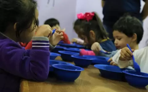 Intendentes en desacuerdo con algunas disposiciones del proyecto "Hambre cero en las escuelas"