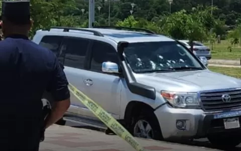 Balean una camioneta en la Costanera de Asunci�n