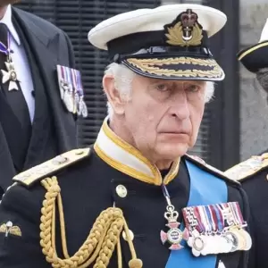 Pe�a lleg� a Londres y se reunir� con el rey Carlos III