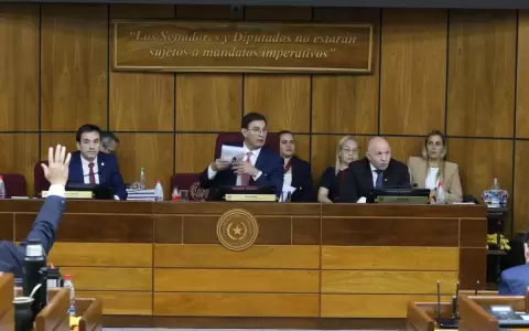 Especialista en DD. HH. alerta sobre riesgos para la democracia "en manos del cartismo 2.0"