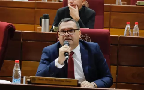 Los senadores colorados a�n no avanzaron en conversaciones para la Mesa Directiva 2024
