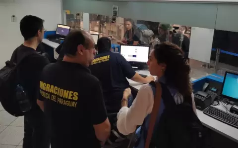 Plantear�an recibir en Paraguay a miles de inmigrantes refugiados de Reino Unido