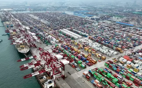 Guerras y desv�os: el comercio mundial vuelve a trastabillar