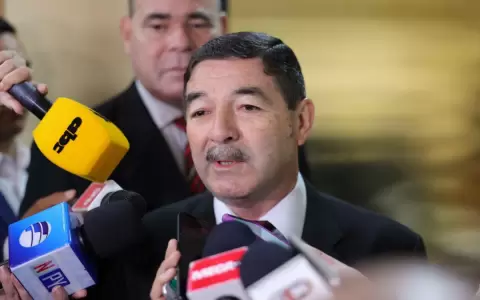 "Kattya Gonz�lez ya le estaba cansando a todos", afirma senador colorado
