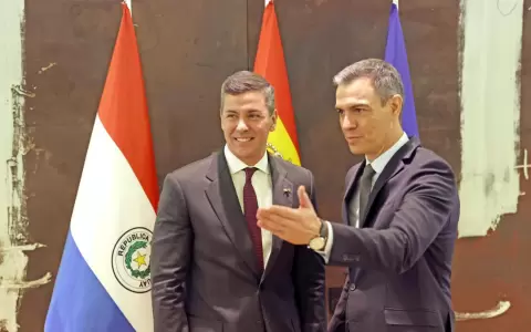 Pe�a se re�ne con su par de Espa�a