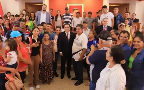 Liberales de Guayaib� visitaron el Partido Colorado pidiendo ayuda en su comunidad y afiliarse a la ANR
