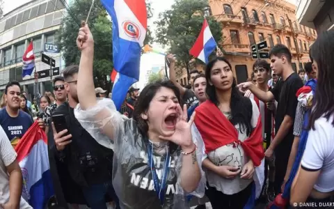 Para las 18:00 frente al Congreso, convocan a "resistencia ciudadana por la defensa de la democracia"