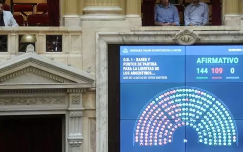 Diputados aprueba pol�mica "Ley �mnibus", paquete de reformas impulsadas por Milei
