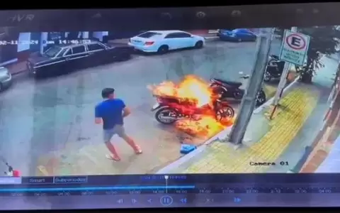 Acto de violencia: hombre incendia motocicleta de su expareja en Villarrica