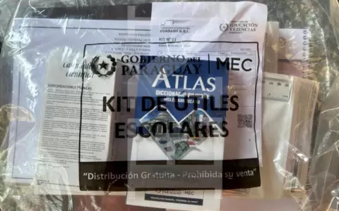 Pol�mica entrega de kits escolares: padres cuestionan contenido y otros siguen aguardando