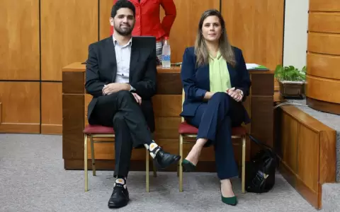 Acci�n de inconstitucionalidad: "Kattya Gonz�lez tiene que recuperar su banca", dice abogado