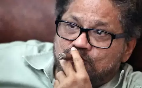 Colombia y exl�der de FARC anuncian nuevas negociaciones