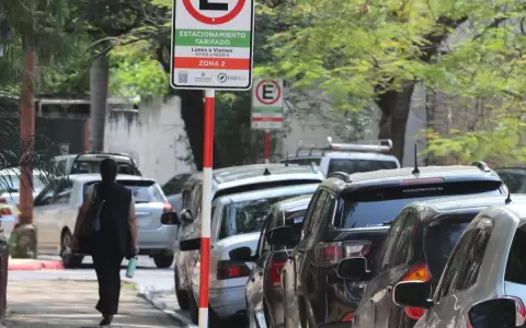 Centros comerciales esperan una soluci�n integral a la problem�tica del estacionamiento en Asunci�n