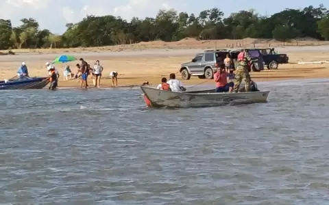 Dos j�venes se ahogaron en el r�o Paran�