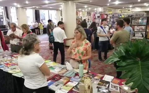 Comienza la 24� Feria del Libro Chac�-Guaran�