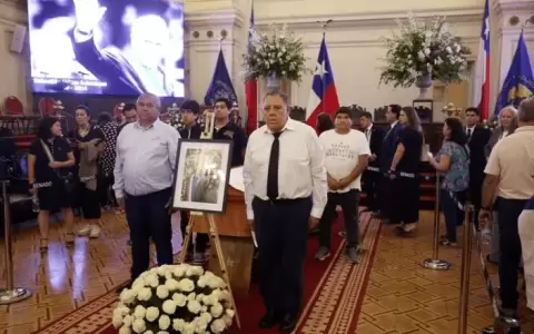 Mineros rescatados en 2010 rindieron homenaje a Pi�era: �Siempre crey� que est�bamos vivos�