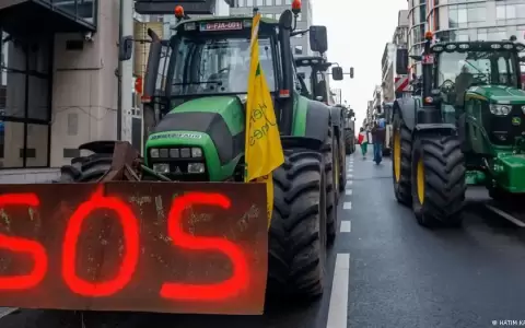 M�s de mil tractores entorpecen cumbre de la UE en Bruselas