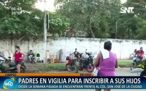 Limpio: padres en vigilia para inscribir a sus hijos en colegio