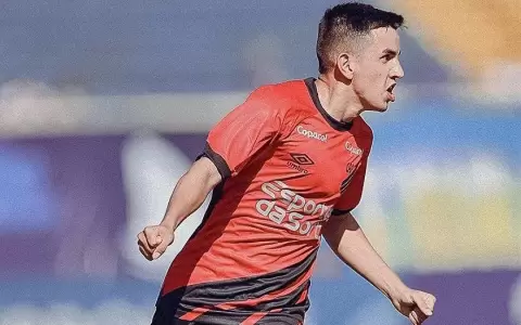 Golazo de Romeo Ben�tez para Athletico Paranaense