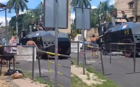 �Una verg�enza! Carro hidrante de la Polic�a choca contra una vivienda, luego huye