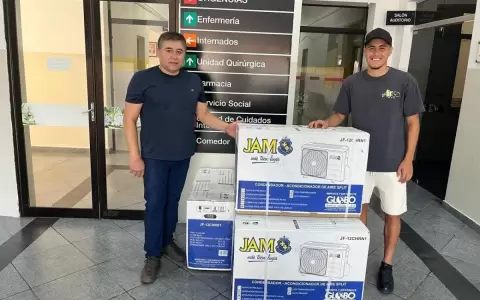 Solidario: futbolista don� acondicionadores de aire al Hospital pedi�trico Acosta �u
