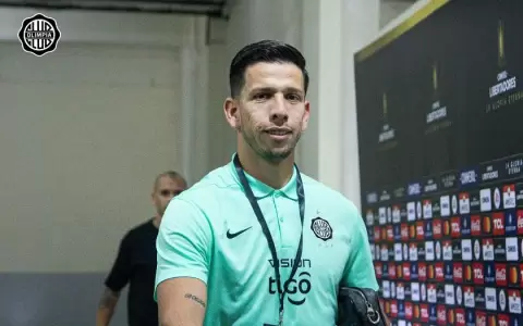 Olimpia encontr� un equipo para Juan Esp�nola