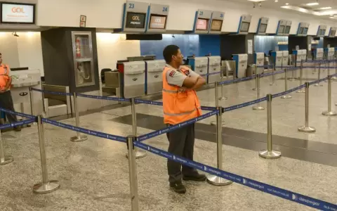 Paro aeron�utico en Argentina afect� a cientos de paraguayos