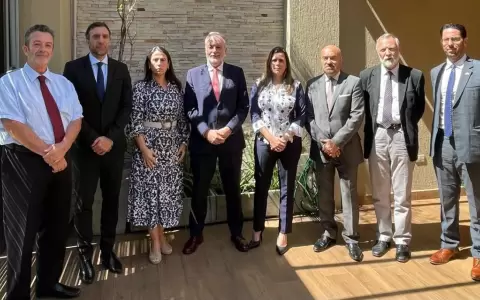 Embajadores de Europa y representantes de los EE. UU. se reunieron con Kattya Gonz�lez