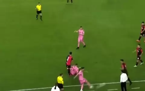 El picante cruce de Fern�ndez Cedr�s con Su�rez y Messi