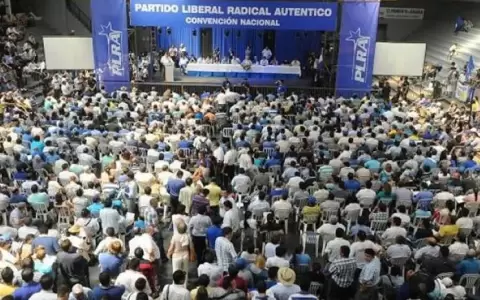 Sube tensi�n entre liberales