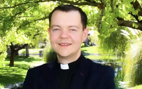 �Qu� pas� con el padre Adam Kotas? El papa Francisco lo expuls� de la Iglesia