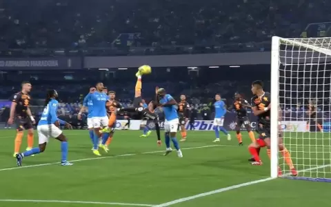Antonio Sanabria anot� un golazo de chilena ante Napoli