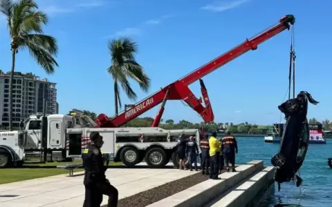 Miami: un conductor confundi� el paseo mar�timo de South Beach con una carretera y cay� al agua