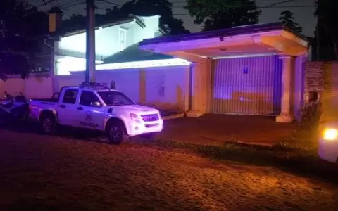 Investigan hallazgo de cad�ver en la vivienda de un conocido presentador de TV