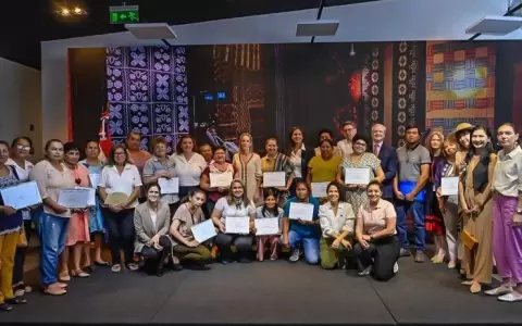 "Volver a casa": Homenaje a maestras y maestros de arte popular e ind�gena en la CAF