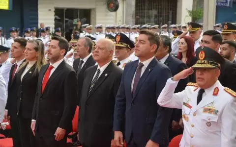 Vicepresidente encabez� acto oficial en el Pante�n de los H�roes