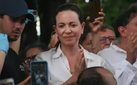 Venezuela: Machado denuncia traba para inscribir candidatura