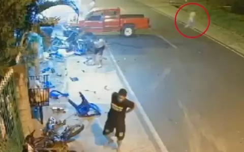 La Polic�a busca a conductor que atropell� a un grupo de personas y luego se fug�