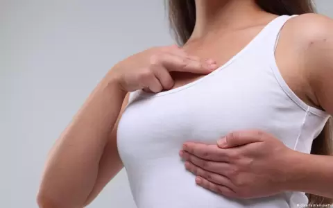 Desarrollan dispositivo que cabe en sost�n y salvar�a vidas