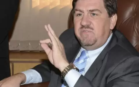 Llano anuncia su vuelta a la actividad pol�tica partidaria a ra�z de la profunda crisis del PLRA