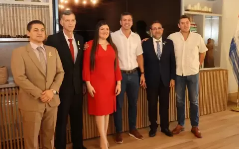 Cartismo aumenta poder con la adhesi�n oficial de m�s exabdistas en Diputados