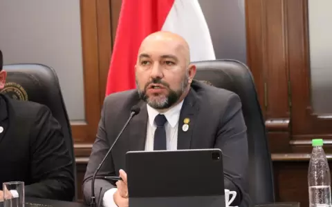 Ar�valo critica intento de transparentar el JEM: �Proyecto fue en contra de Rivas y m�a�
