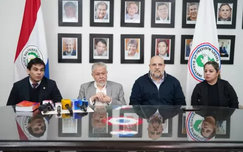 Denuncias de Mor�nigo le costaron el cargo, reconoce titular del IPS