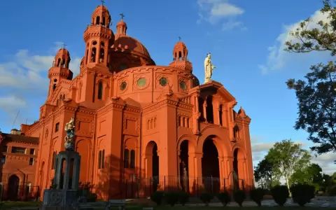 El pa�s que le quit� el "santa" a la semana clave de los cristianos