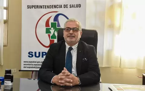 Asumi� en sus funciones el nuevo superintendente de Salud